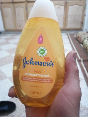 Johnsons Baby детски шампоан 300 мл